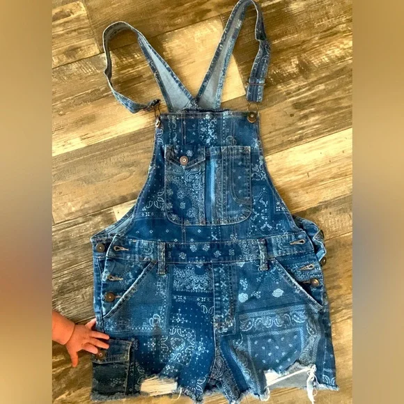 Overalls - Picture 1 of 1